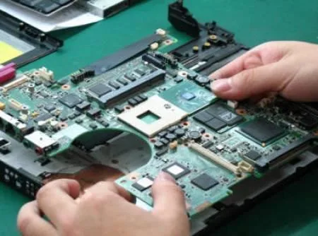 Reparatii laptop Bucuresti