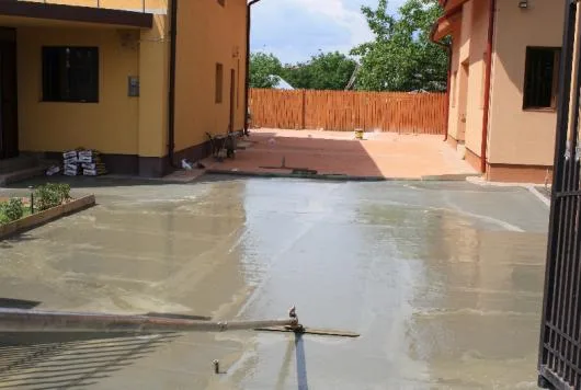 Tunari / Ilfov - Amenajari exterioare beton amprentat