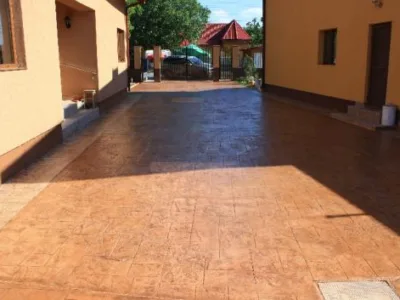 Tunari / Ilfov - Amenajari exterioare beton amprentat