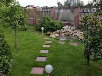 Bucuresti - Amenajare si intretinere gradini