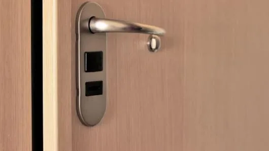 Deblocari usi Bucuresti