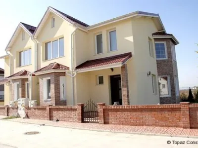 Baicoi / Prhova - Constructii si amenajari exterioare si interioare