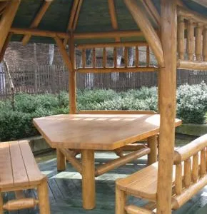 Sfantu Gheorghe / Covasna - Mobilier din lemn pentru gradina