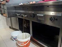 Reparatii echipamente frigorifice