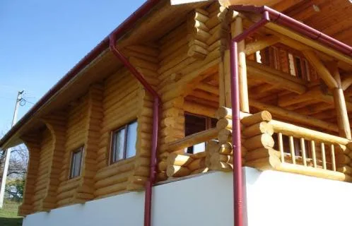 Case din lemn masiv - Buzau