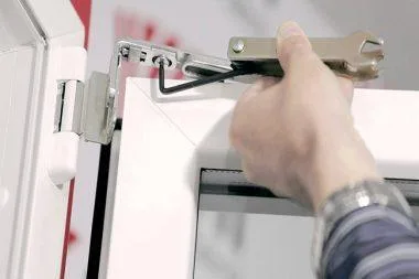 Reparatii - plase insecte - tamplarie PVC - Bucuresti si Ilfov