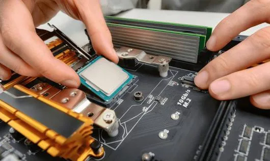 Service sisteme desktop - hardware & software