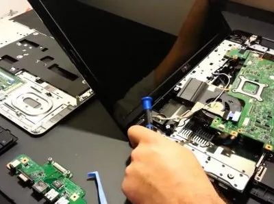 Reparatii laptop si computere