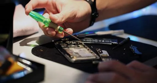 Service calculatoare - retele