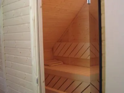 Odorheiu Secuiesc / Harghita - Constructii de saune si case din lemn