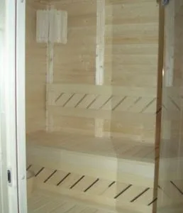 Odorheiu Secuiesc / Harghita - Constructii de saune si case din lemn