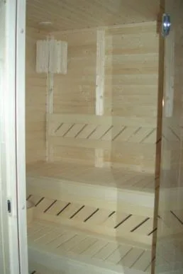 Odorheiu Secuiesc / Harghita - Constructii de saune si case din lemn