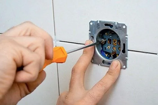 Electricieni Non Stop - Bucuresti