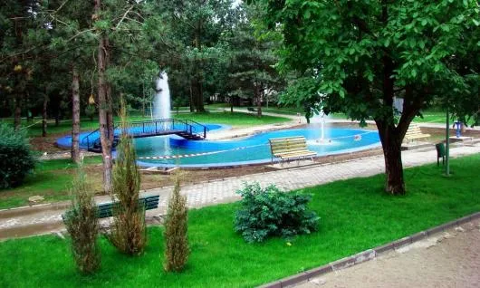 Slobozia / Ialomita - Amenajari gradini,iazuri