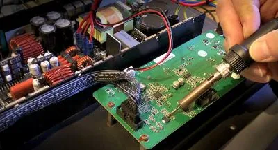 Reparatii videoproiectoare si camere foto Bucuresti