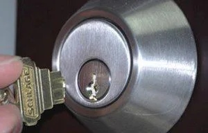 Confectionari chei - deblocari usi Bucuresti