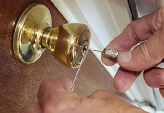 Reparatii tamplarie termopan