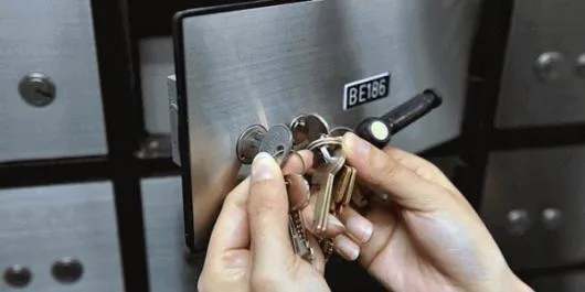 Deblocari usi metalice - seifuri si auto