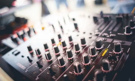 Bucuresti - Interfoane - sisteme antiefractie