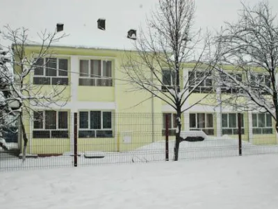 Tamplarie pentru constructii din PVC si lemn stratificat - Fagetu / Prahova