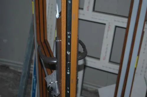 Tamplarie pentru constructii din PVC si lemn stratificat - Fagetu / Prahova
