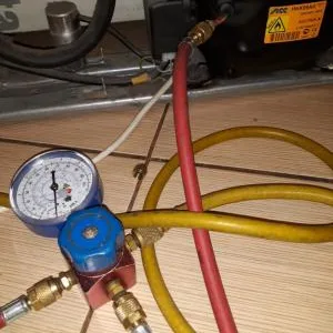 Service - incarcare cu freon,schimbare motor frigidere si combine frigorifice - Bucuresti
