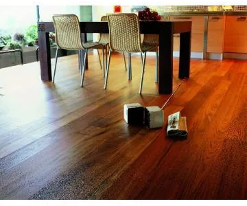 Parchet si decoratiuni din lemn masiv - Suceava