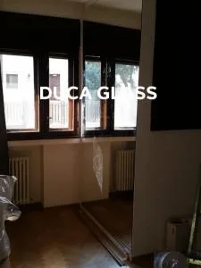 Bucuresti - Oglinzi si geamuri la comanda