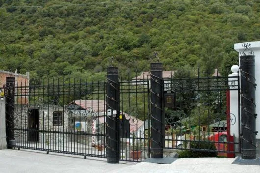 Bucuresti - Restaurari lucrari de fier forjat