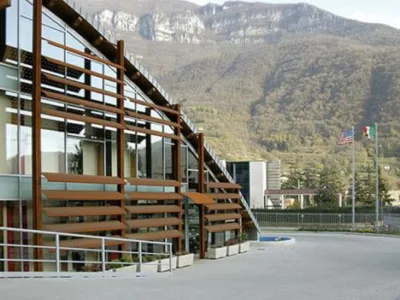 Ferestre si usi din PVC - aluminiu - lemn stratificat - Medias / Sibiu