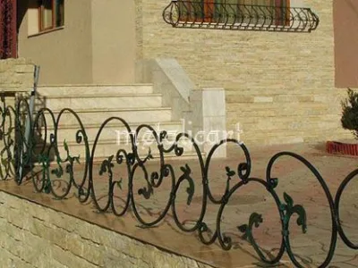Bucuresti - Porti - garduri - balustrade - scari si balcoane din fier forjat
