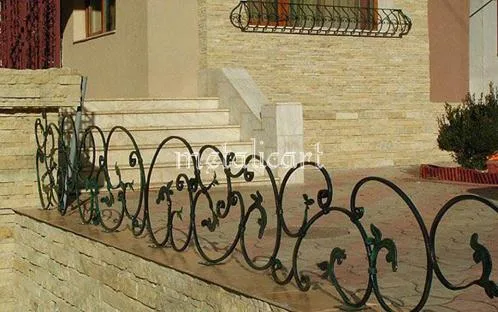 Bucuresti - Porti - garduri - balustrade - scari si balcoane din fier forjat