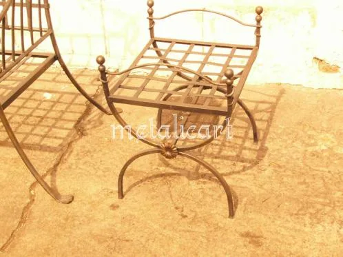 Bucuresti - Porti - garduri - balustrade - scari si balcoane din fier forjat