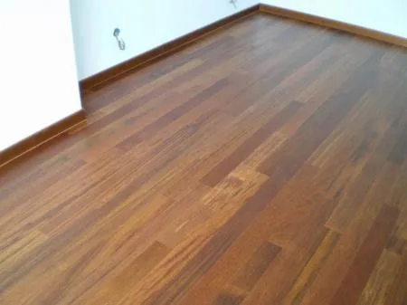 Parchet stratificat - scari interioare - deck si lambriuri - Craiova