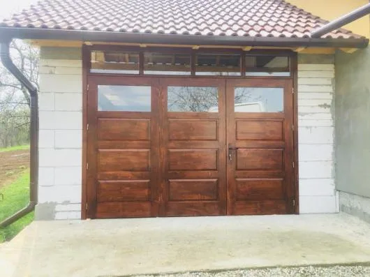 Executa tocatoare de bucatarie - blaturi de mese - scari interioare - Alba Iulia