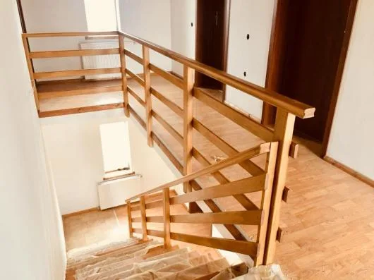 Executa tocatoare de bucatarie - blaturi de mese - scari interioare - Alba Iulia