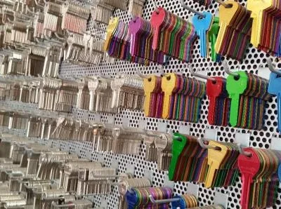 Deblocari usi Brasov