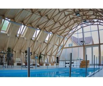 Case din lemn si mansarde