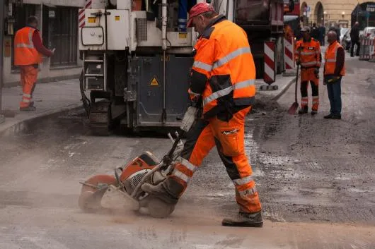 Bucuresti - Utilaje pentru constructii (inchirieri)
