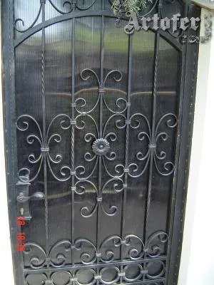 Bucuresti - Garduri - porti,usi - grilaje - balustrade fier forjat