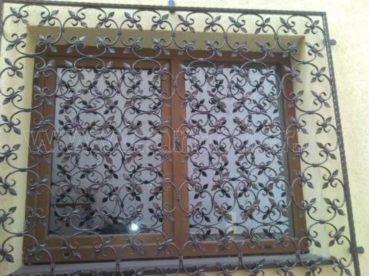 Bucuresti - Garduri - porti,usi - grilaje - balustrade fier forjat