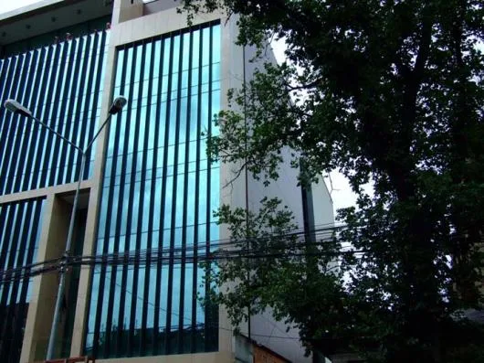Fatade ventilate - tamplarie PVC si aluminiu