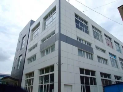 Fatade ventilate - tamplarie PVC si aluminiu