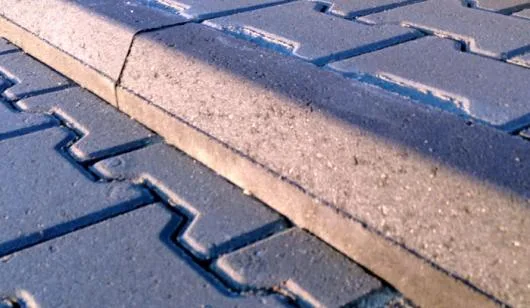 Maneuti / Suceava - Pavele din beton vibropresate