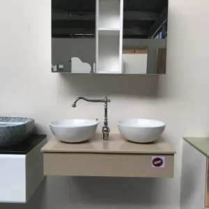 Carcea / Dolj - Mobilier stradal si de joaca,obiecte sanitare