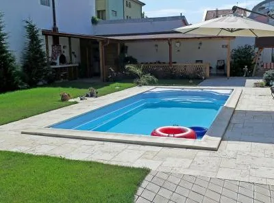 Producator piscine din fibra de sticla