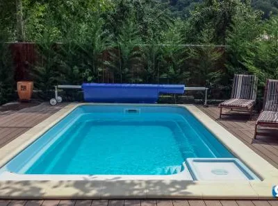 Producator piscine din fibra de sticla