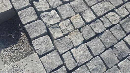 Cluj -Napoca - Produse din andezit - calcar si travertin