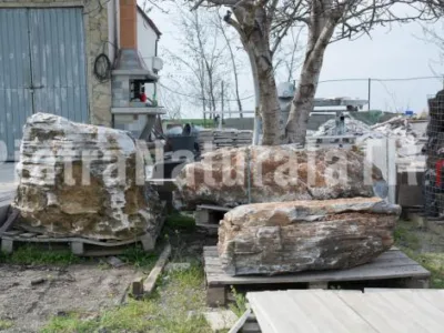 Depozit permanent de piatra naturala decorativa - Vitanesti / Teleorman