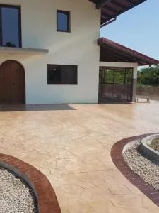 Stefanestii de Jos / Ilfov - Pardoseli din beton amprentat